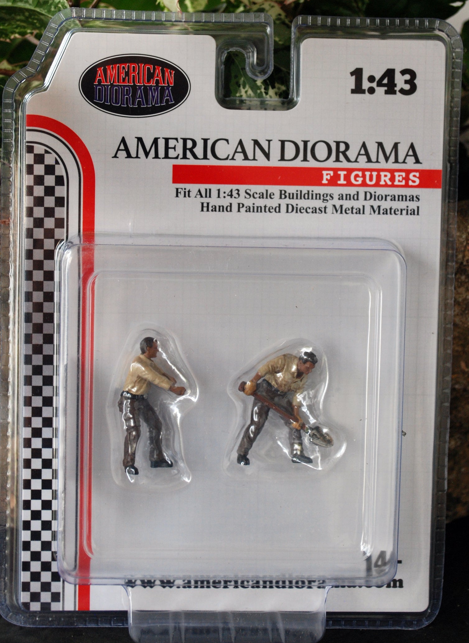 43002 American Diorama 4 x 4 Mechanics Set 2 1:43