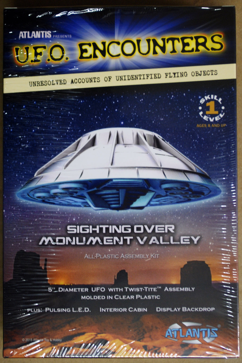 U.F.O. Encounters UFO inkl. Led Beleuchtung, 1:72, Atlantis 1007