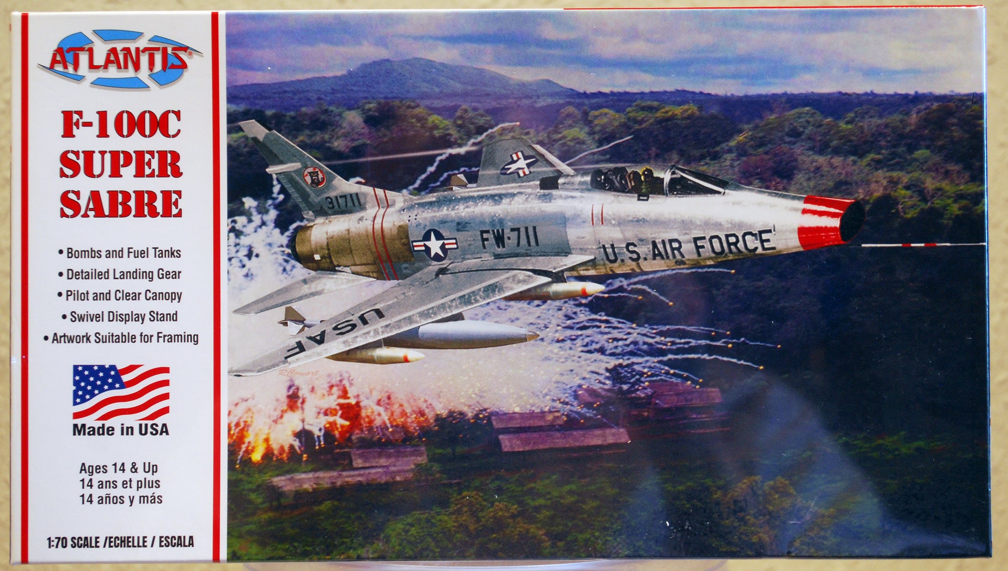 Atlantis 236 F-100 C Super Sabre 1:70