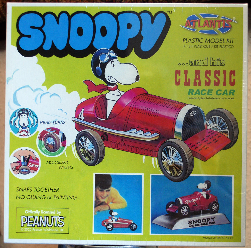 Peanuts Snoopy and his classic Race Car Atlantis 6894