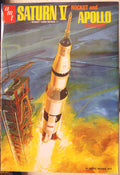 AMT 1174 Saturn V Rocket & Apollo Spacecraft 1:200