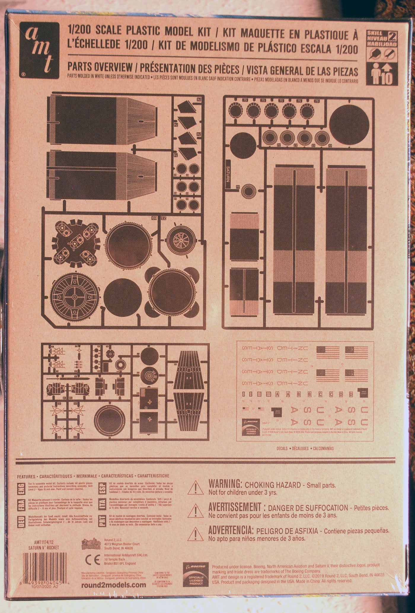 AMT 1174 Saturn V Rocket & Apollo Spacecraft 1:200