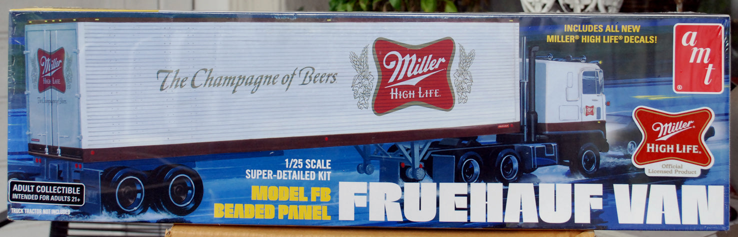 AMT 1234 Fruehauf Van Model: FB Beaded Panel Trailer Miller Beer 1:25