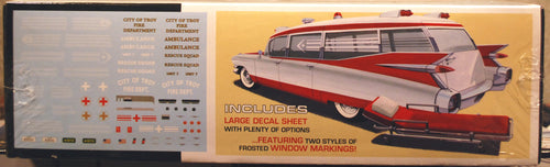 1959 Cadillac Ambulance 1:25 AMT 1395