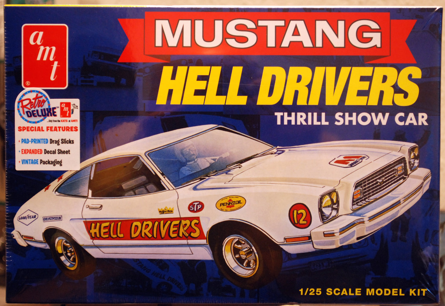 AMT 1475 1977 Ford Mustang II Hell Drivers 1:25 Bausatz wieder 2024