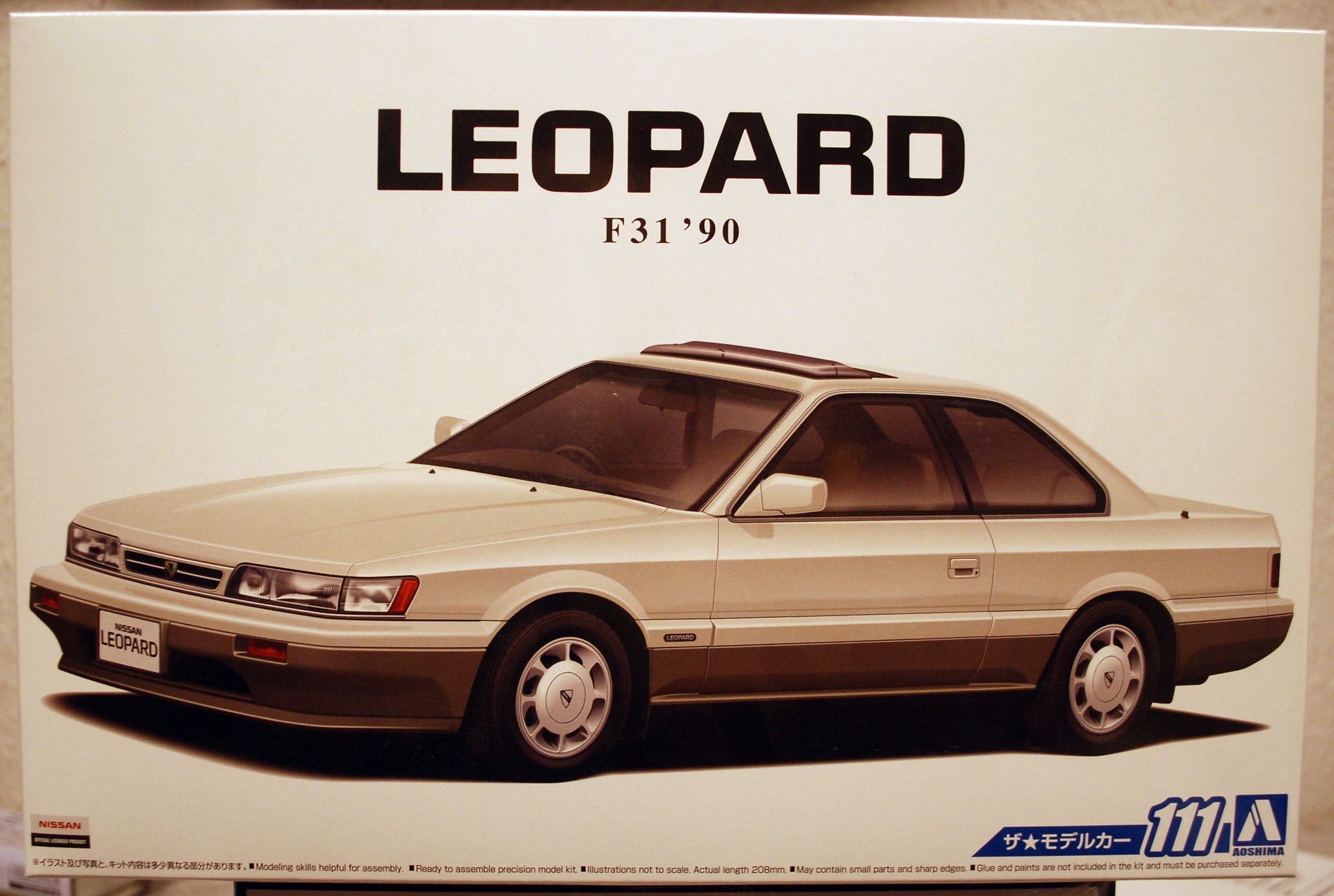 Aoshima 0057391 1990 Nissan Leopard F31 JDM 1:24 Bausatz neu