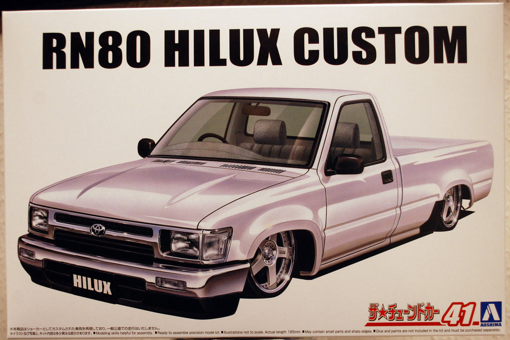Aoshima 059494 1991 Toyota Hilux Custom RN 80 JDM 1:24