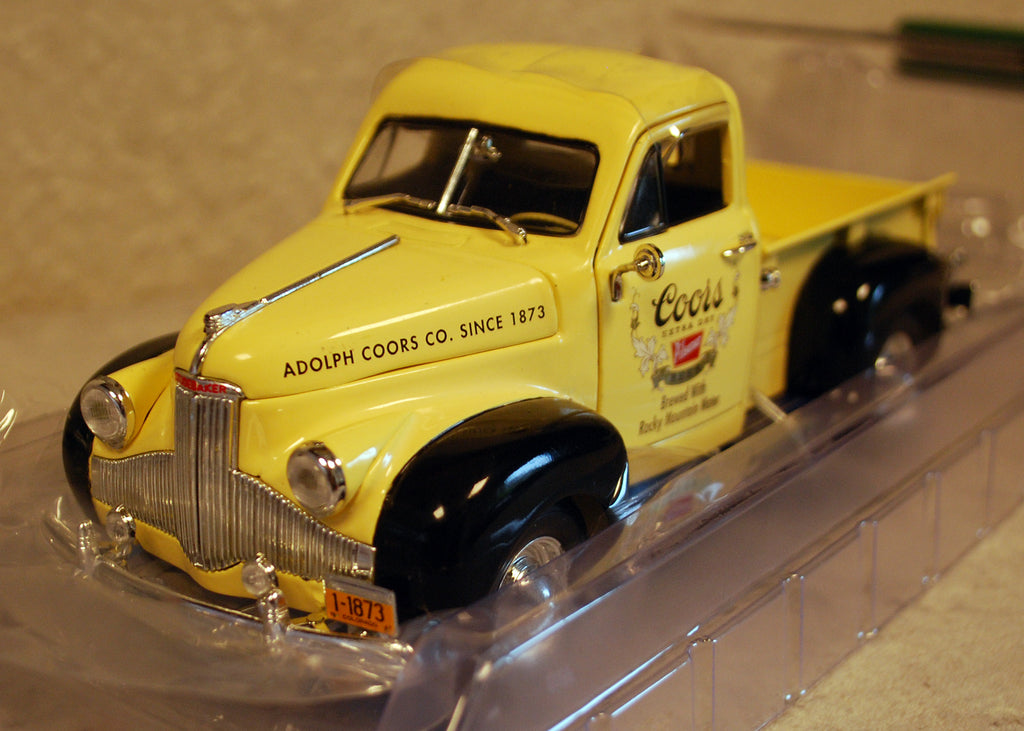 1947 Studebaker Pickup Coors Extra Dry Pilsener 1:24 Autoworld AW24012