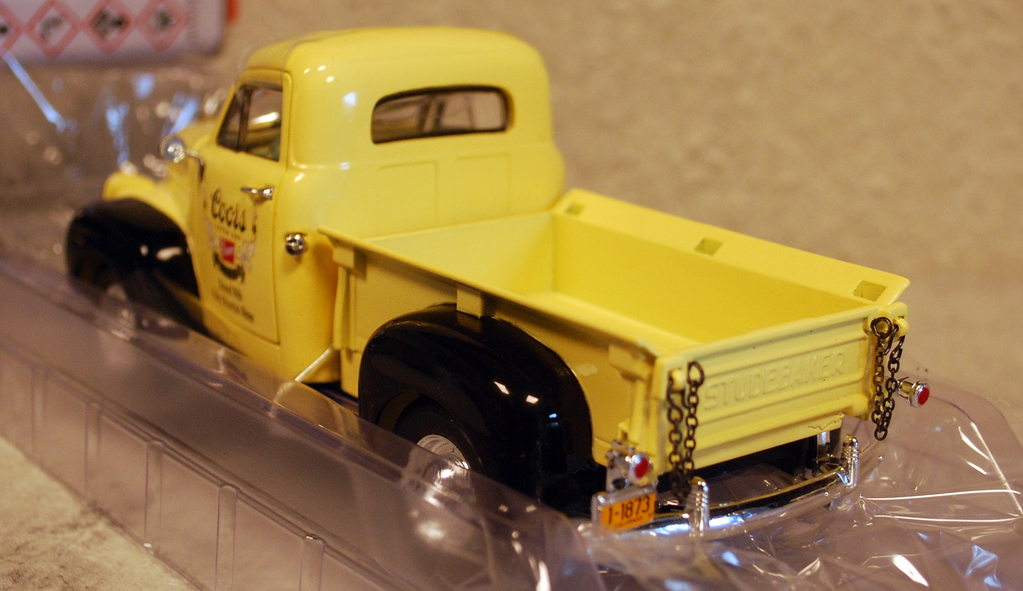 1947 Studebaker Pickup Coors Extra Dry Pilsener 1:24 Autoworld AW24012