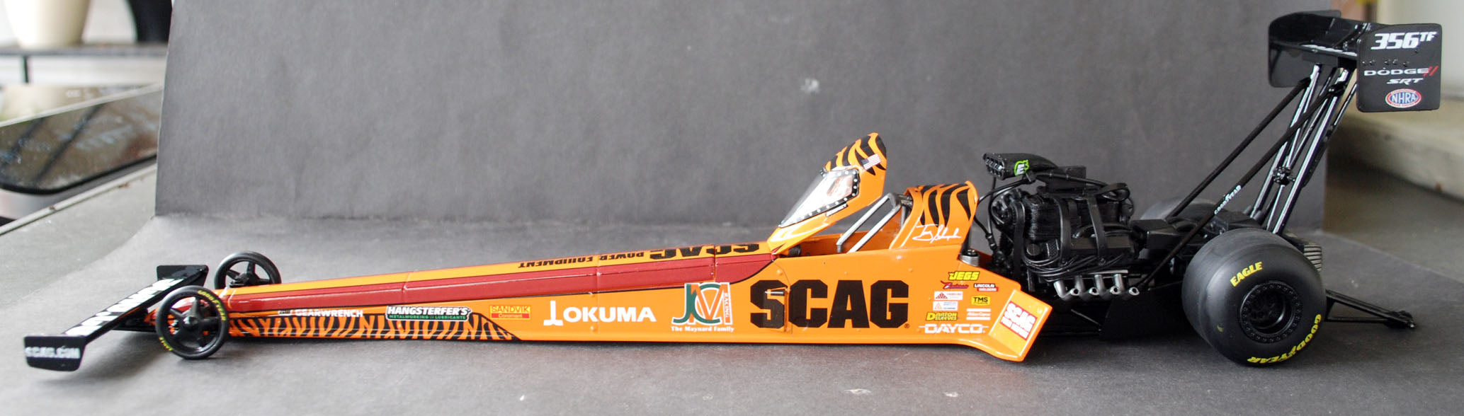 Autoworld AWN009 2022 SCAG Power Equipment NHRA Top Fuel Tony Schumacher 1:24