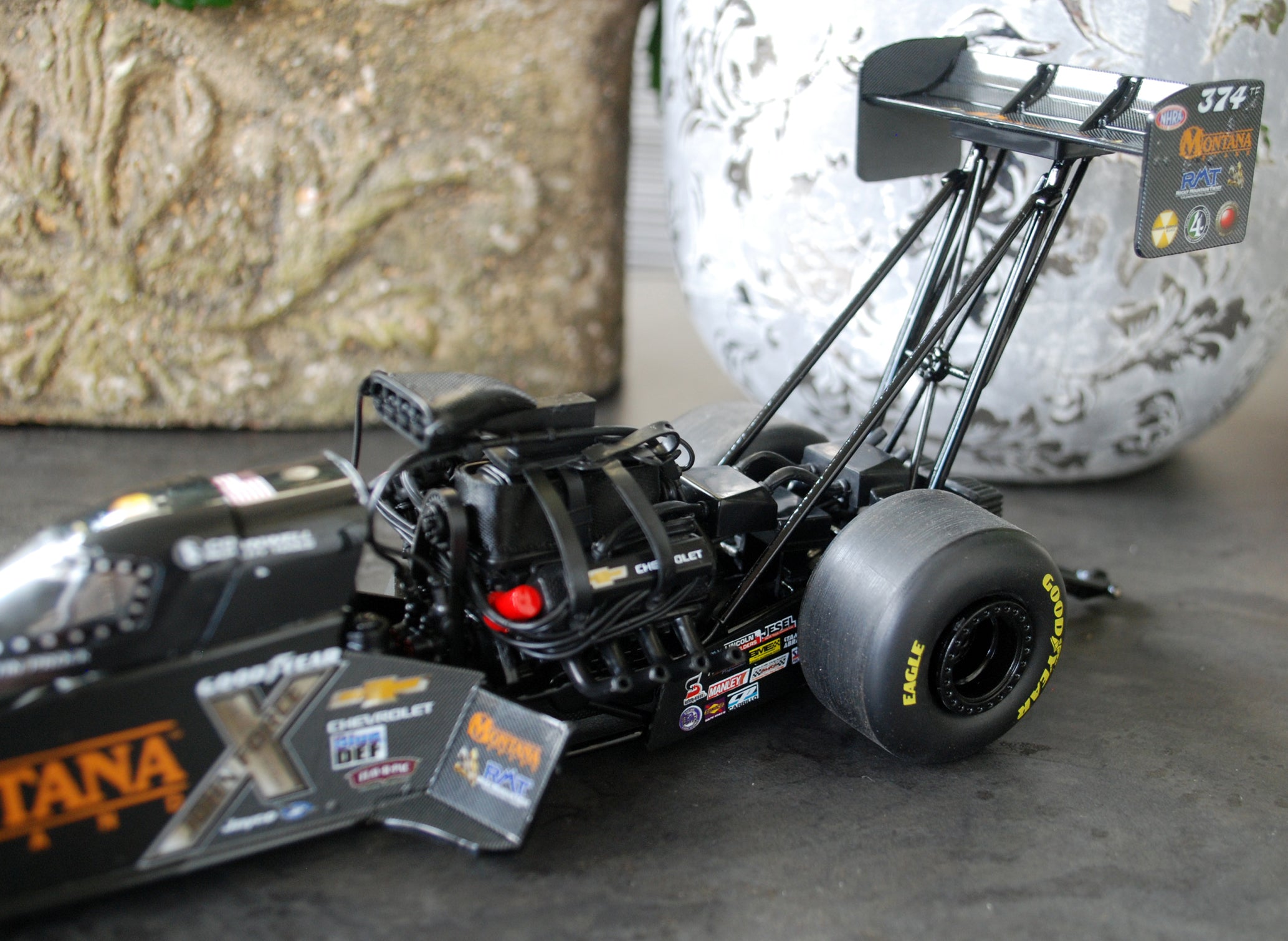 Autoworld AWN010 2022 Montana Brand NHRA Top Fuel John Force 1:24