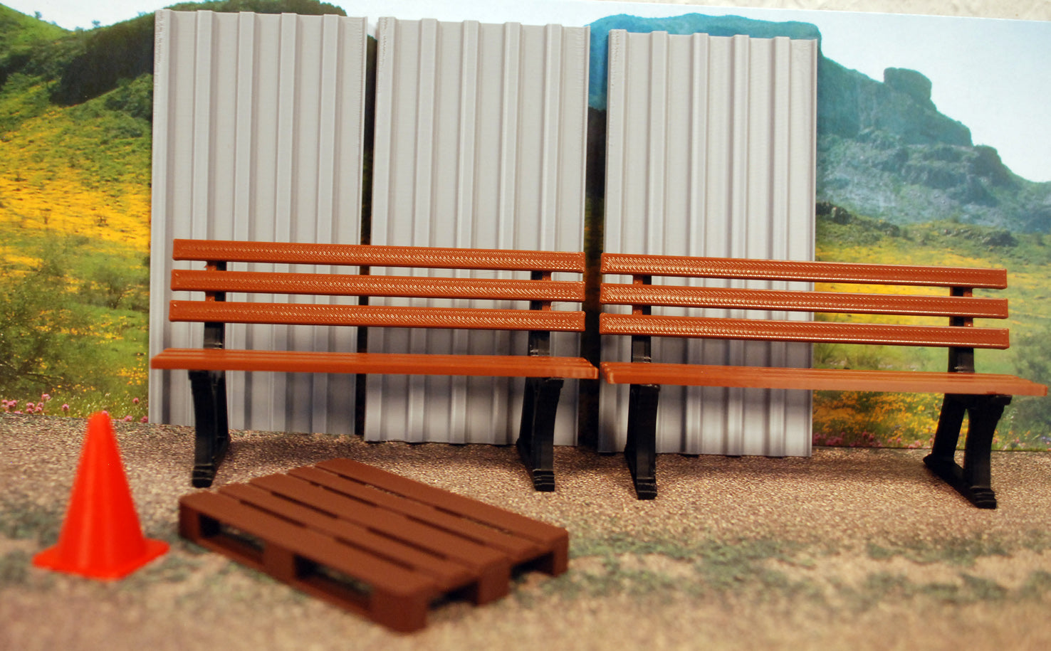 Dioramatoys DT21808 Street Benches Parkbänke Paletten Hütchen 1:18