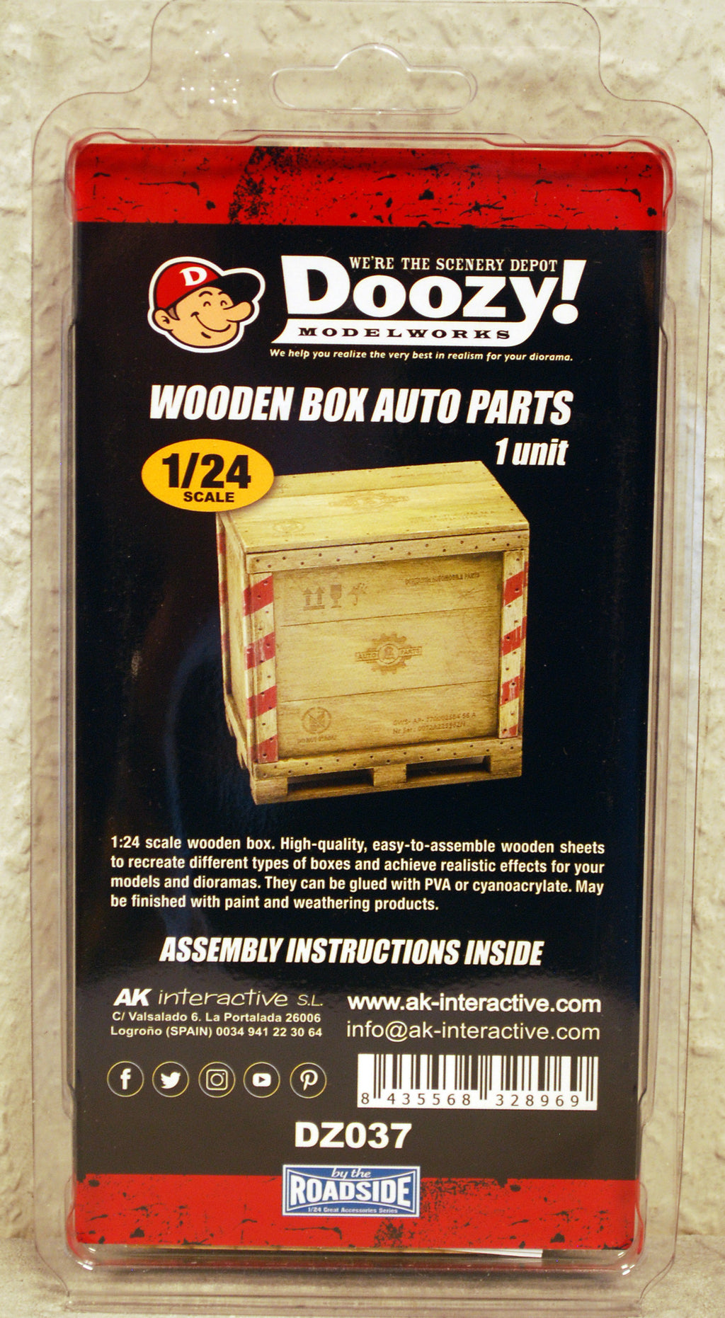 Doozy 037 Wooden Box Auto Parts Palette Holz Box 1:24