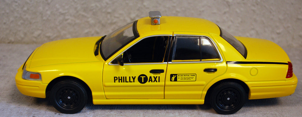 1999 Ford Crown Victoria Taxi Creed 1:24 Green Light 84173