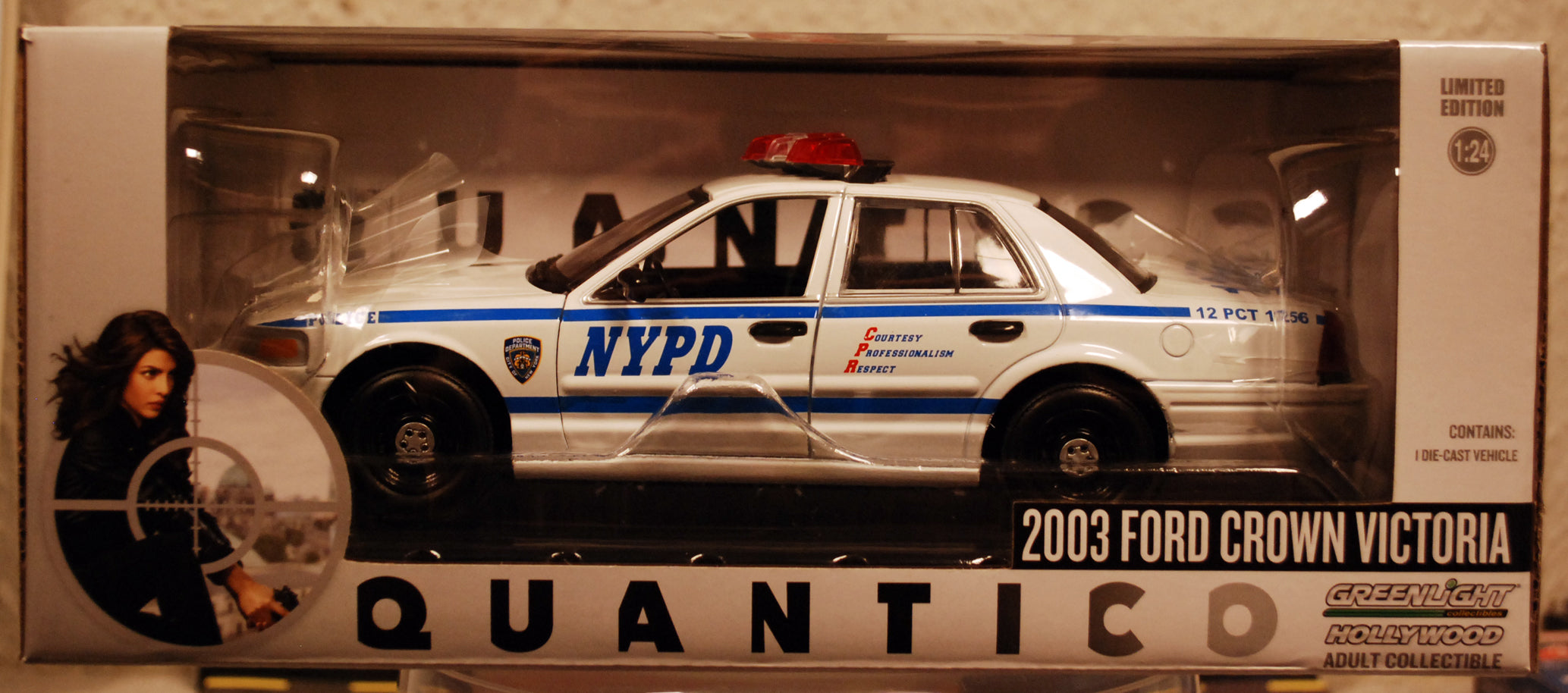 Greenlight 84183 2003 Ford Crown Victoria NYPD Quantico 1:24