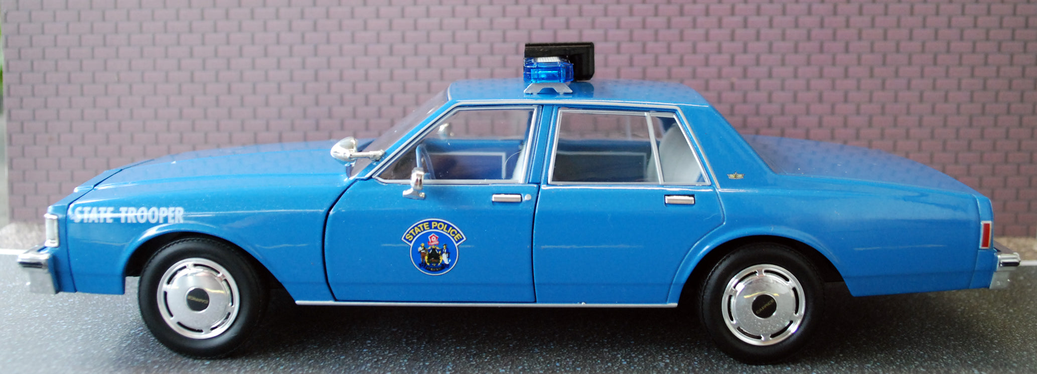 Green Light 85592 Hot Pursuit Ser. 9 1990 Chevrolet Caprice 9C1 Maine State 1:24