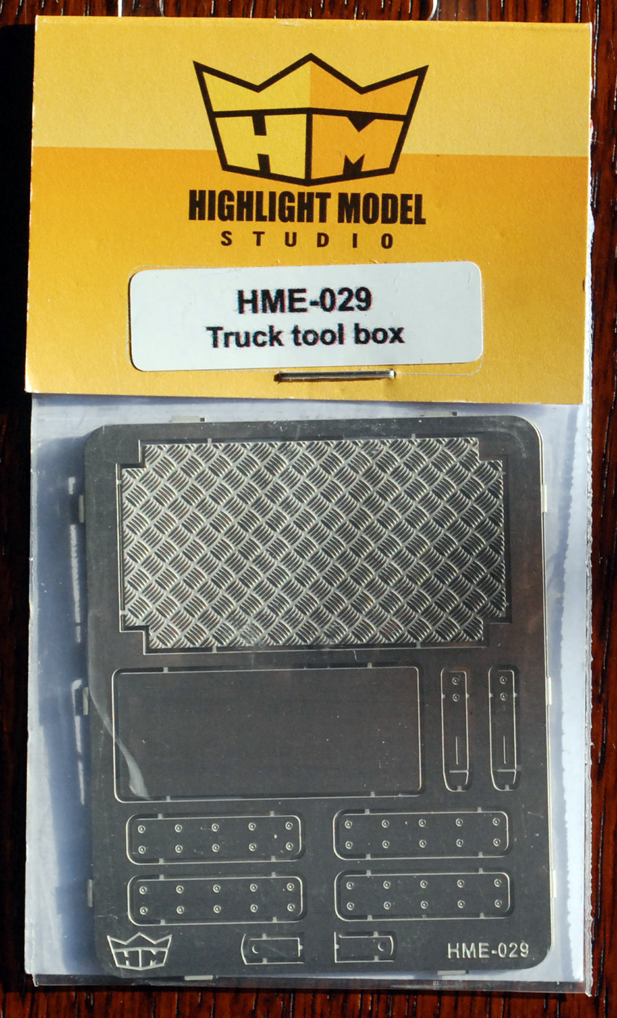 Highlight Model Studio 029 Pick Up Truck Tool Box 1:24