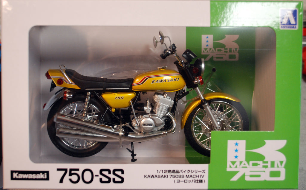 Kawasaki 750 SS Mach IV Candy gold 1:12 Aoshima 108192
