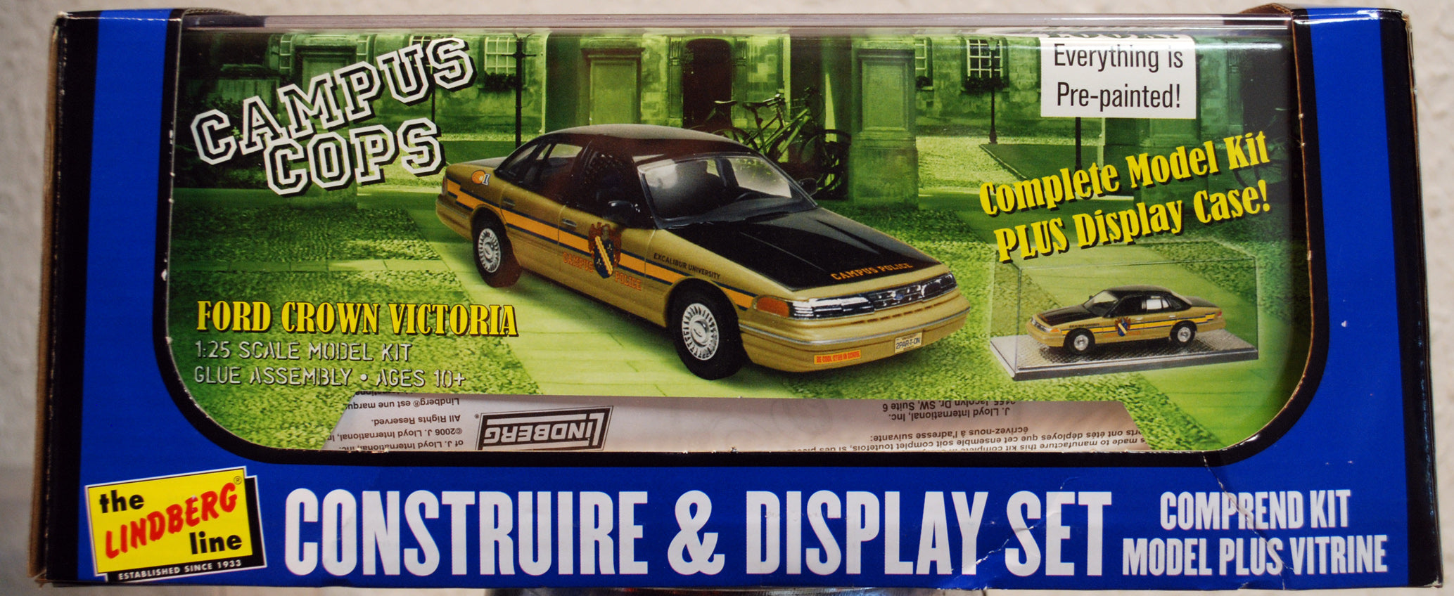 1996 Ford Crown Victoria Campus Cops Inkl. Vitrine 1:25 Lindberg 123-2