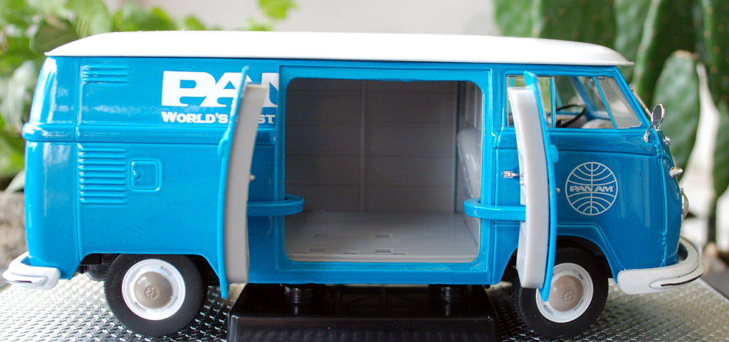 1960 VW Volkswagen T1 Delivery Van Bully 1:24 M2Machines 40300
