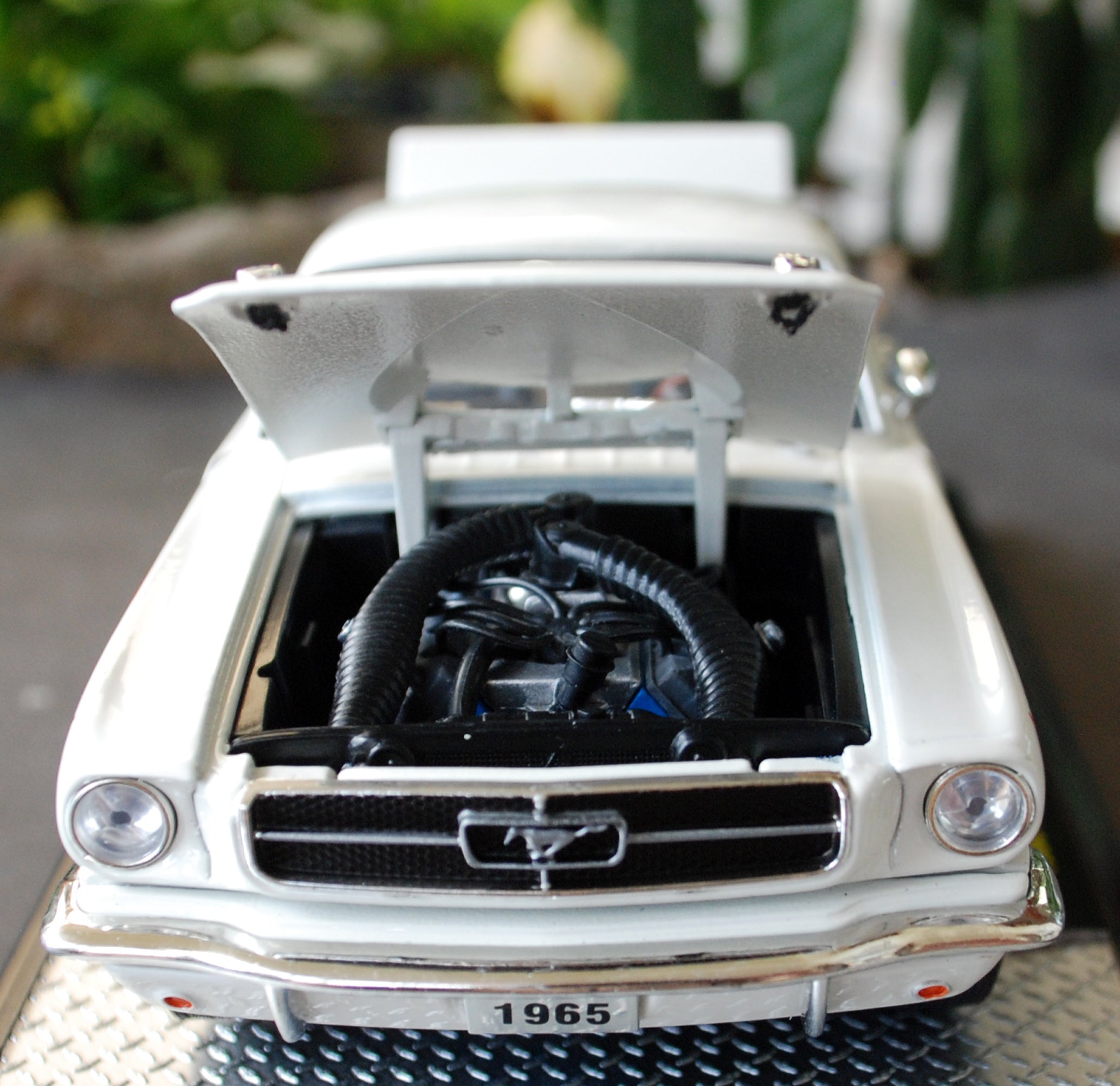 1965 Ford Mustang Fastback 2+2 Holman Moody 1:24 M2Machines 40300