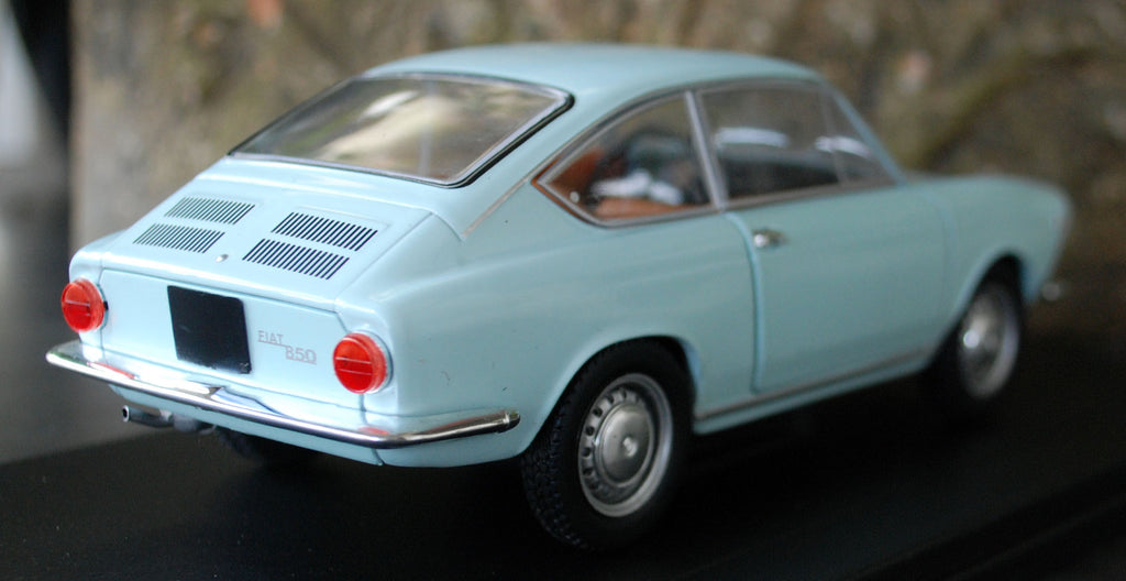 1965 Fiat 850 Coupe 1:24 Fabbri / White Box / Hachette