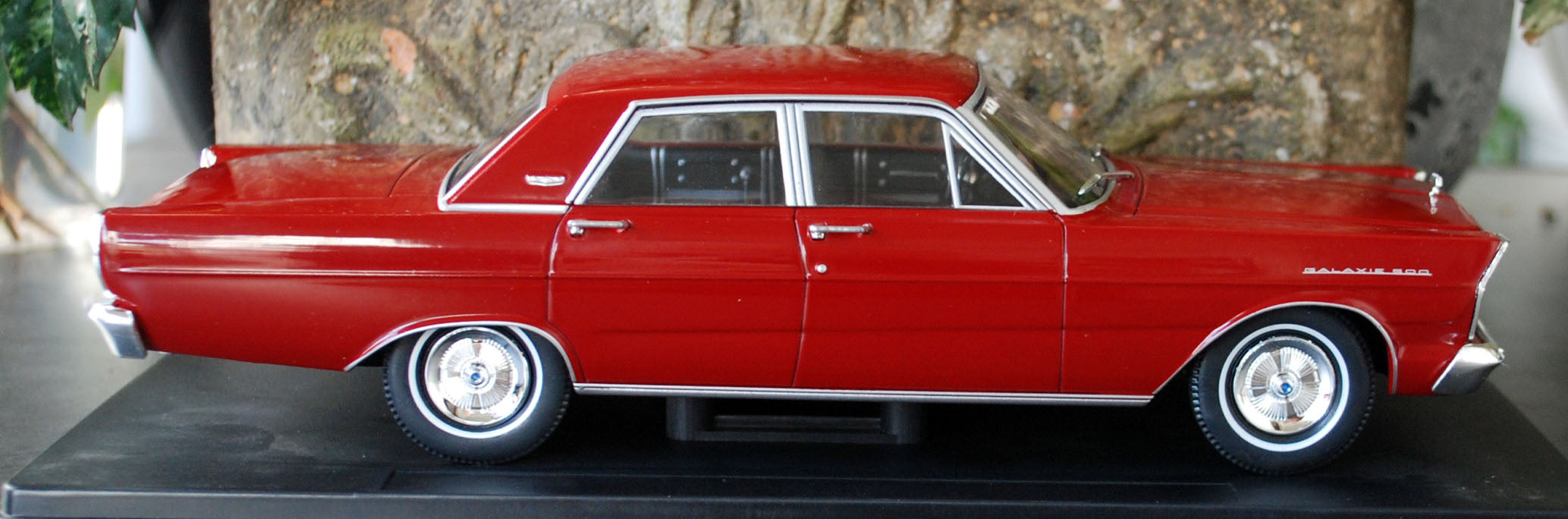 1965 Ford Galaxie 1:24 Fabbri / White Box / Hachette