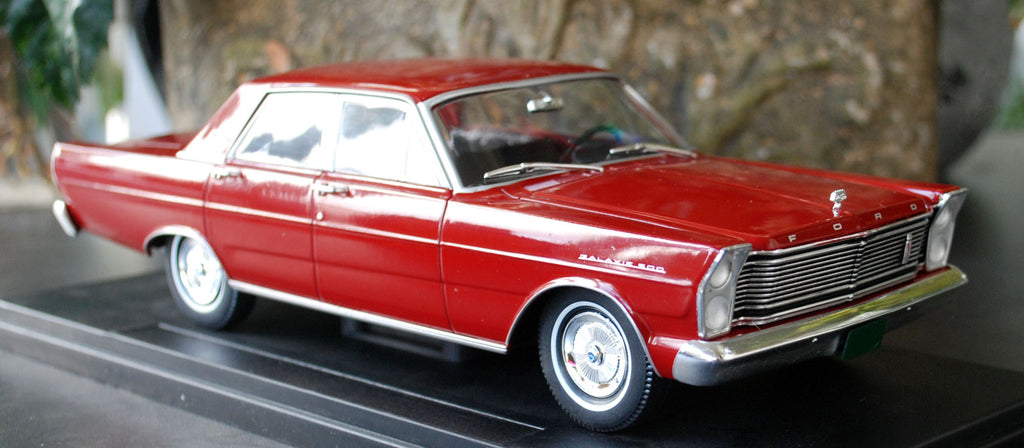 1965 Ford Galaxie 1:24 Fabbri / White Box / Hachette
