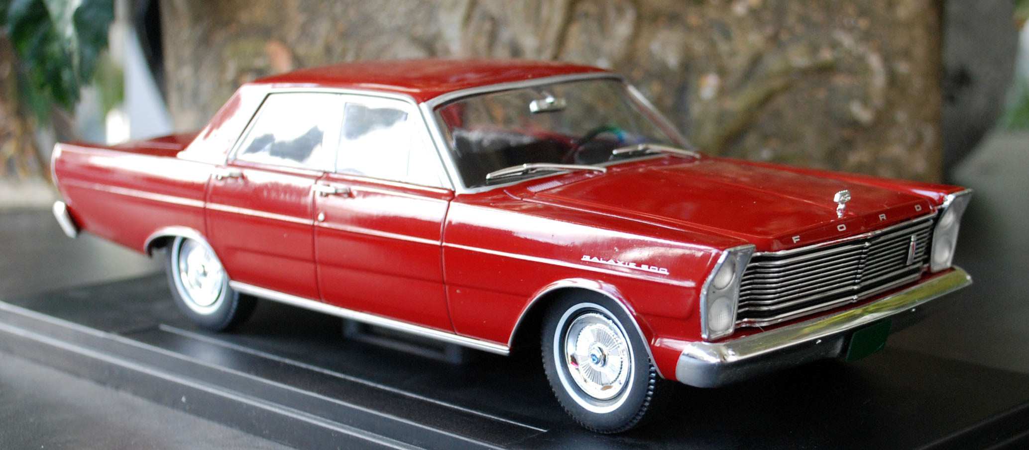 1965 Ford Galaxie 1:24 Fabbri / White Box / Hachette