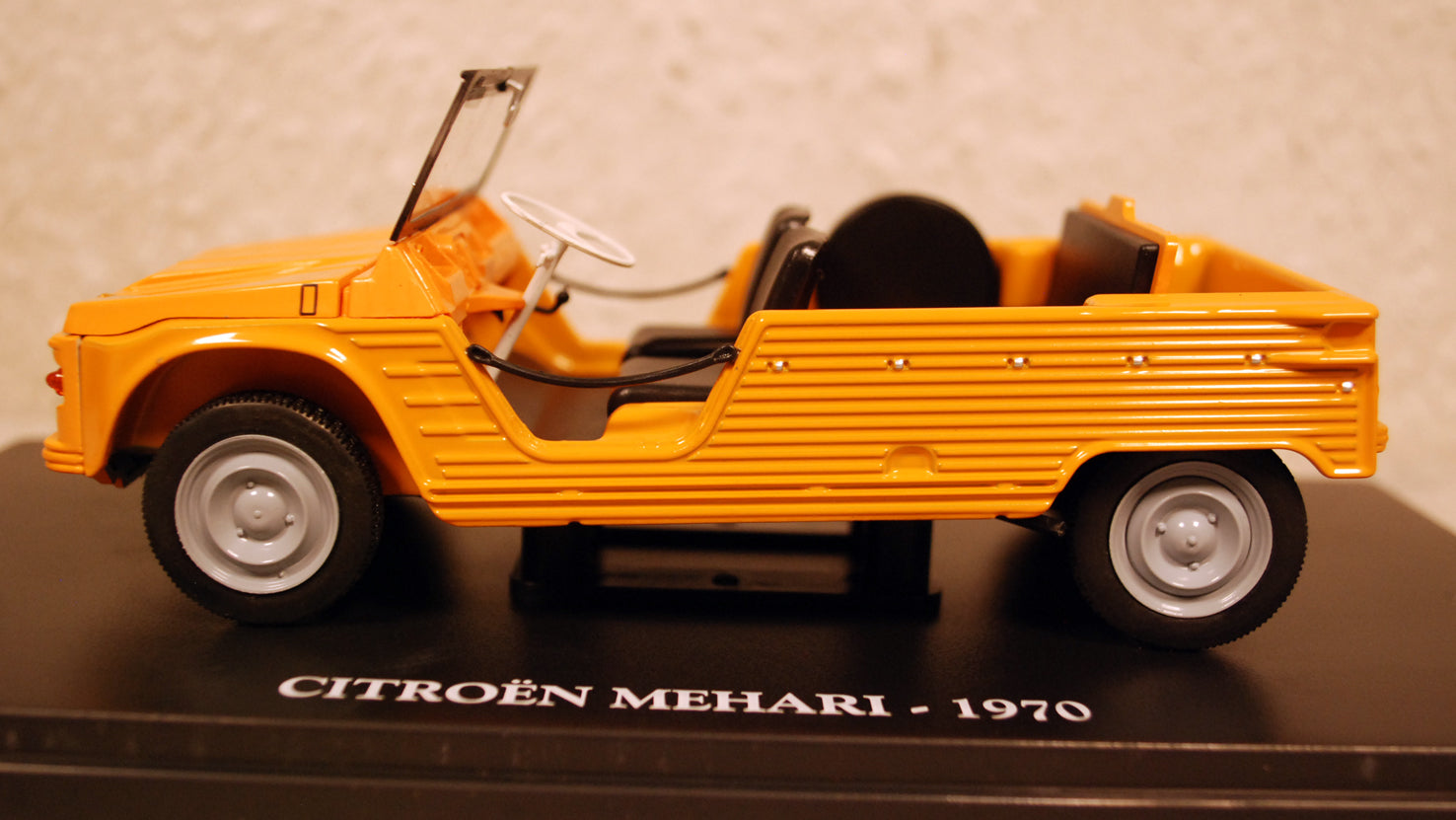 1970 Citroen Mehari 1:24 Fabbri / White Box / Hachette