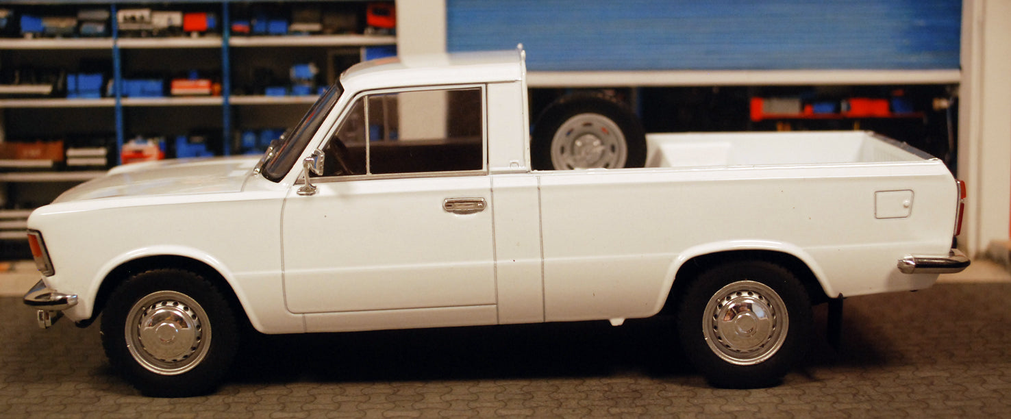 1975 Polski Fiat 125 P Pickup 1:24 Fabbri / White Box / Hachette