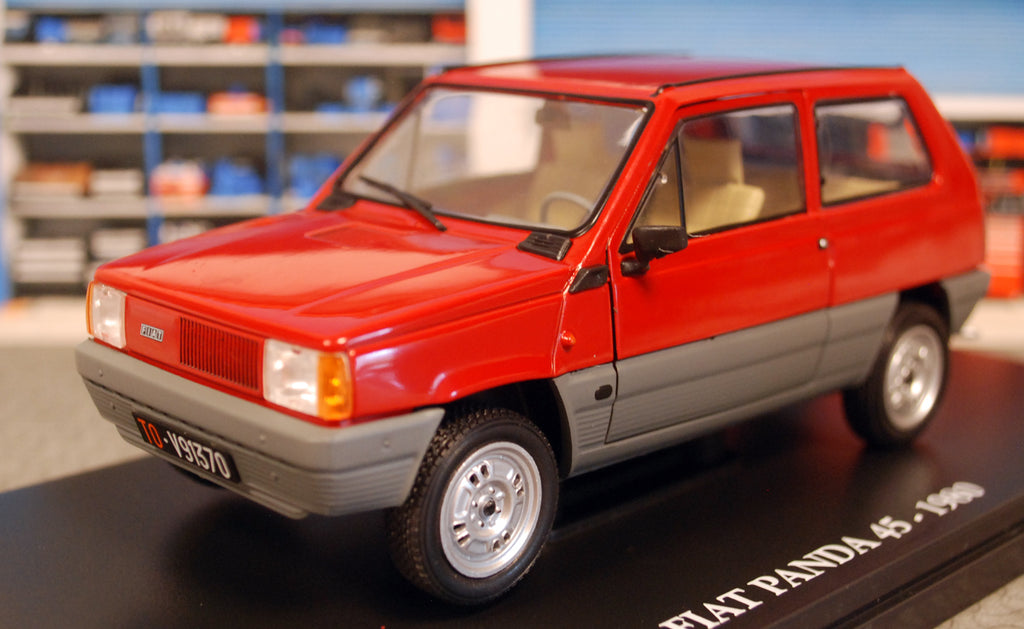 1980 Fiat Panda 45 1:24 Fabbri / White Box / Hachette