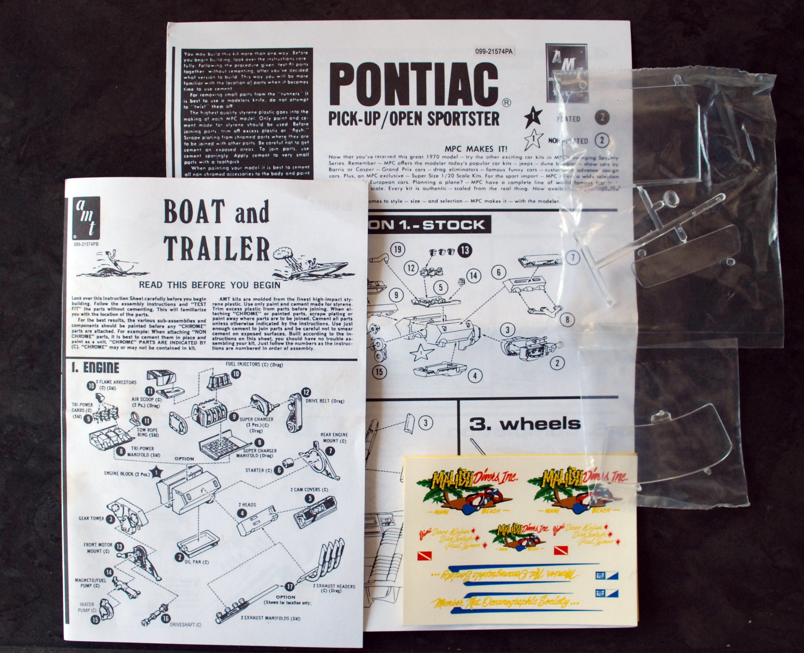 MPC Model King 21574 P 1970 Pontiac Bonneville + Speedboat MPC 840 1:25