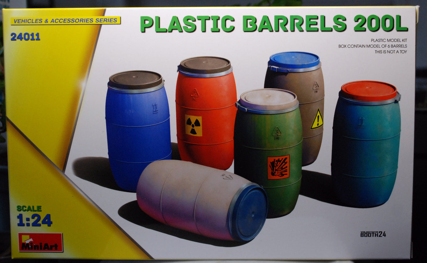 Mini Art 24011 Plastic Barrels Kunststofffässer 200 L 1:24 Bausatz Kit
