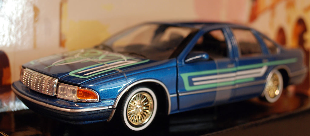 Motor Max 79022 1993 Chevrolet Caprice Lowrider 1:24