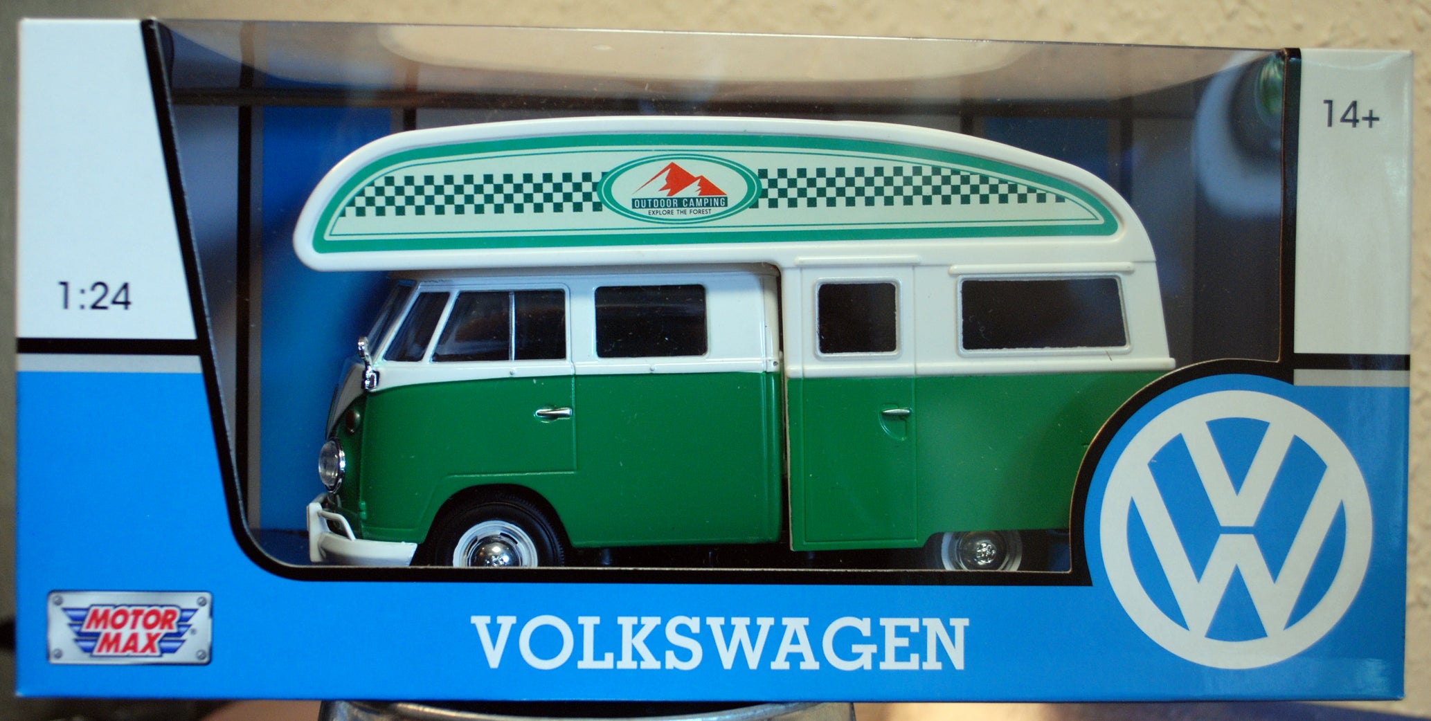 1959 Volkswagen VW T 1 Bulli Doka Camper Van 1:24 Motor Max 79592