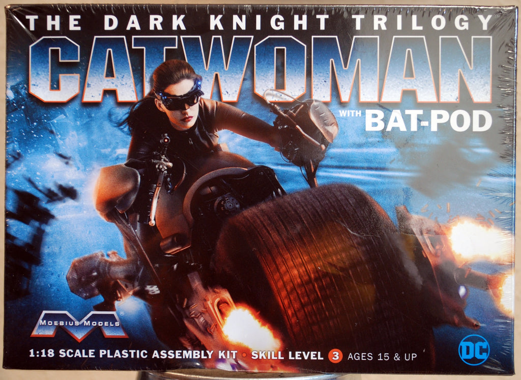 Moebius 938 Batman The dark Knight rises Catwoman + Bat-Pod 1:18