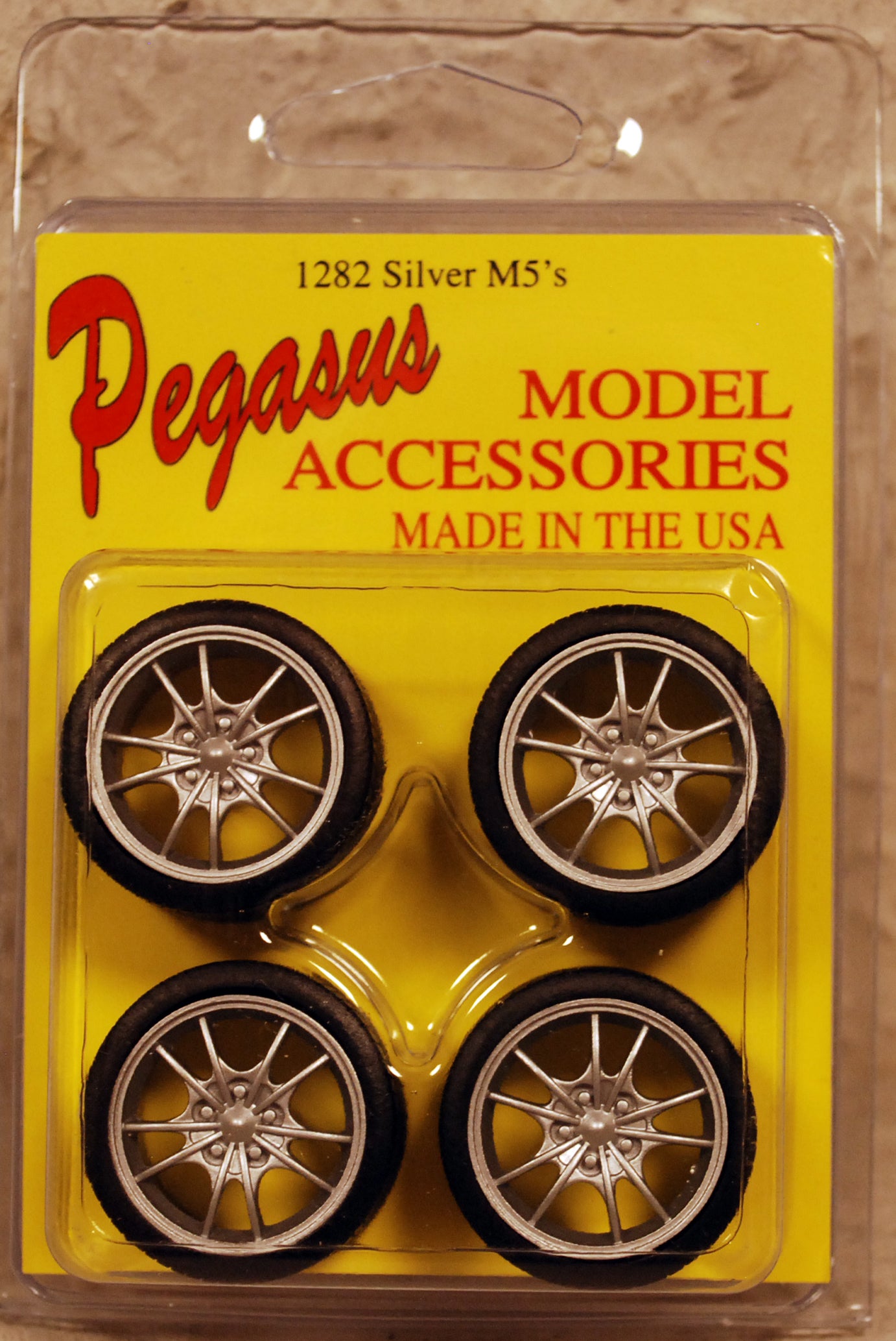 Pegasus Felgen M5 ca. 18 Zoll inkl. Reifen 1:24
