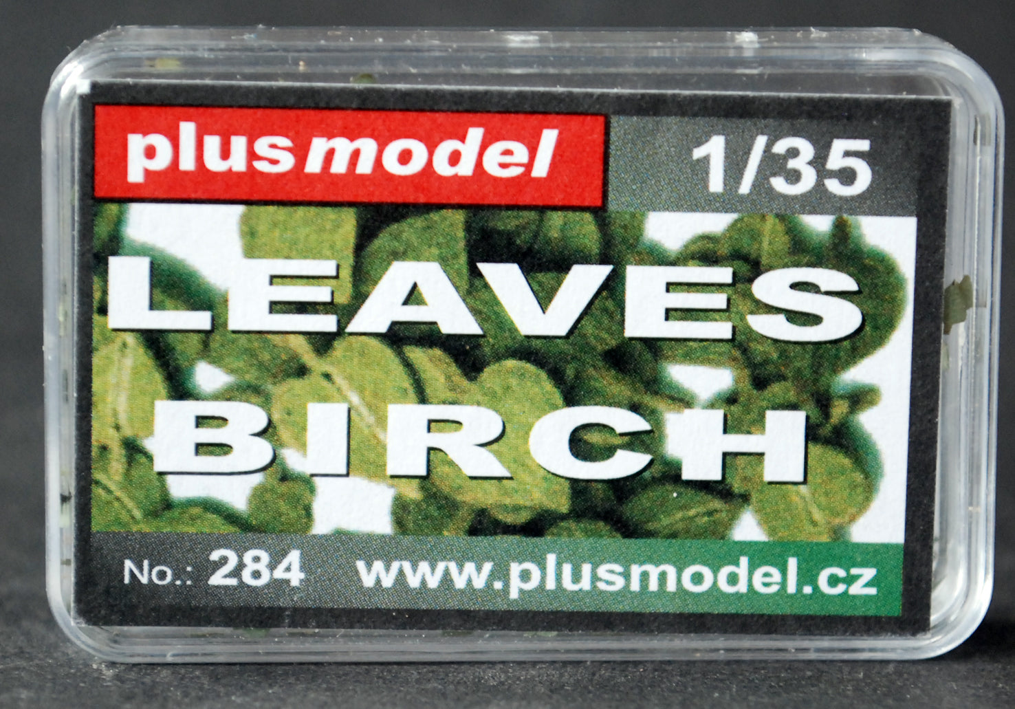 Plus Model Laub in versch. Variationen