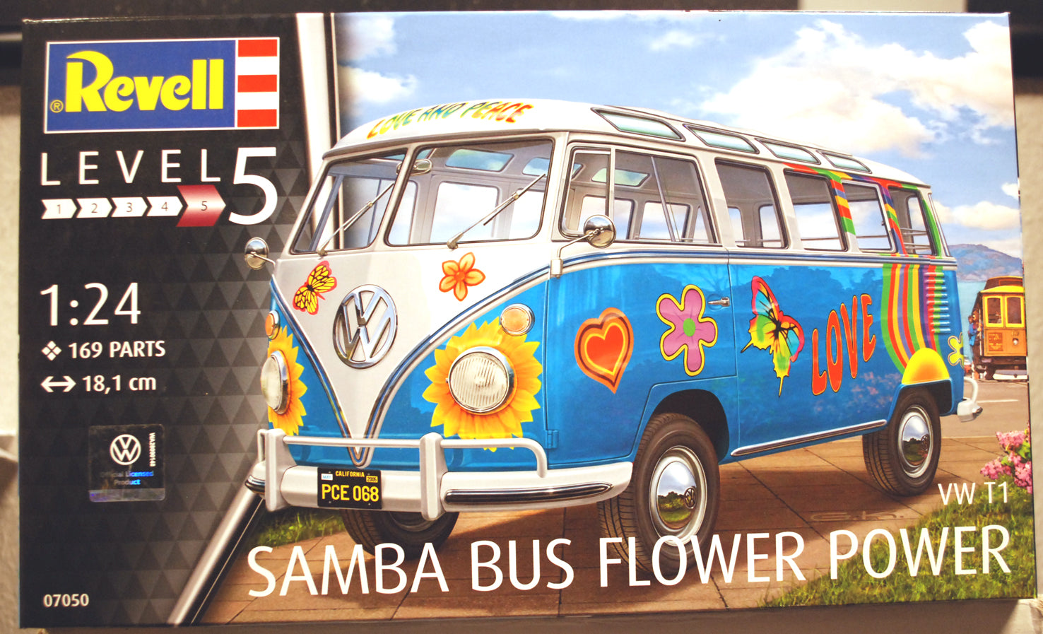 Revell 07050 1951 Volkswagen VW Typ 2 T 1 Flower Power Samba Bus Bulli 1:24