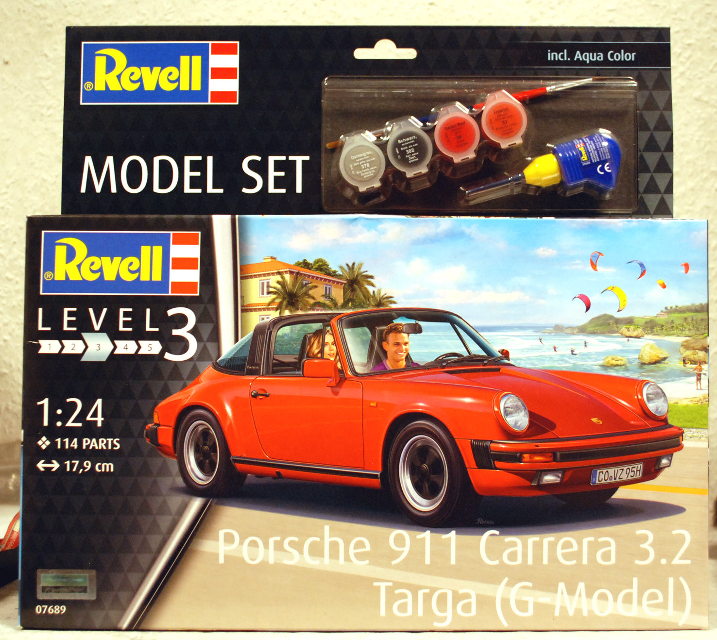Revell 07689 1987 Porsche 911 Carrera 3.2 Targa (G) Modell Set 1:24