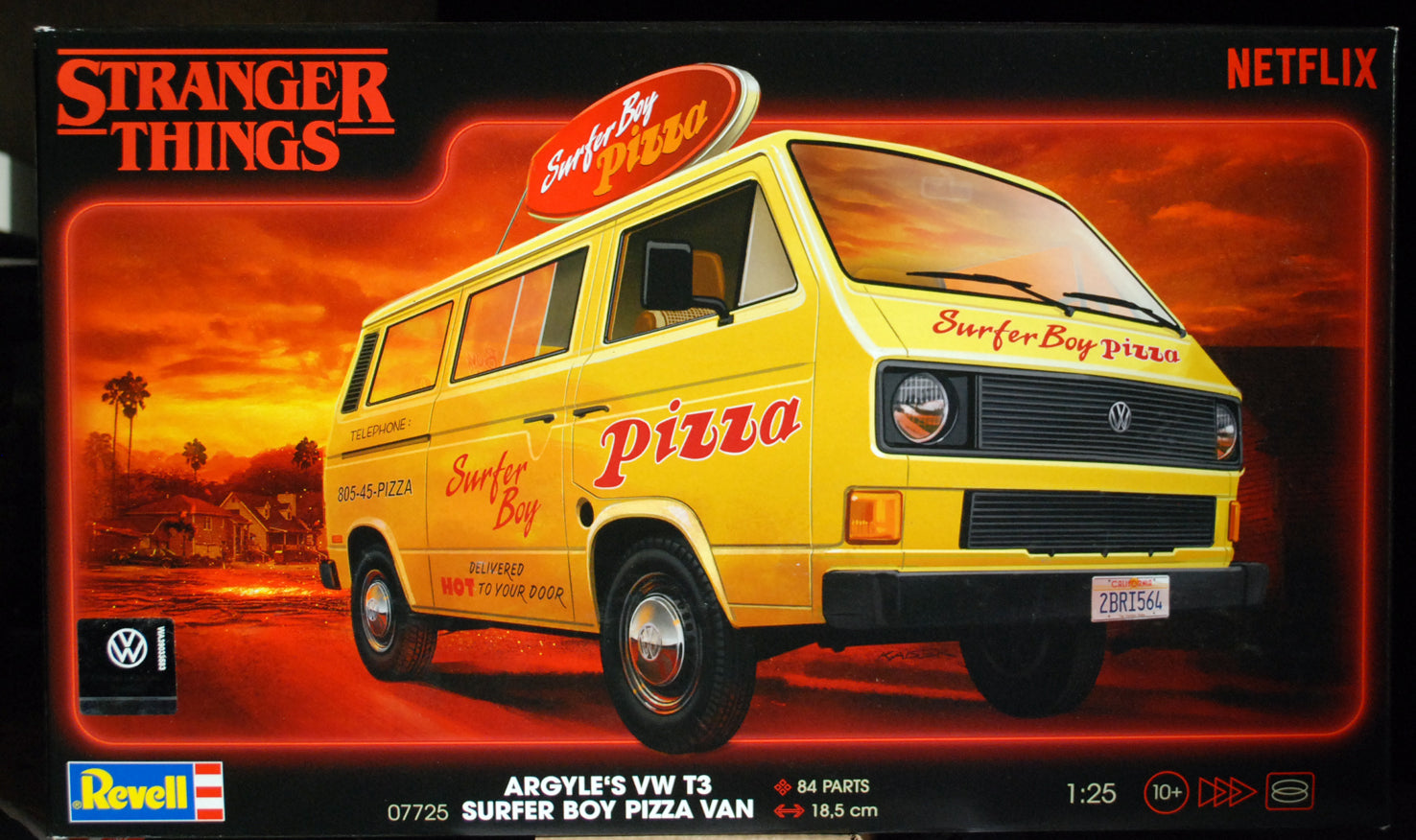 Revell 07725 1979 Volkswagen VW T 3 Bus Bulli 1:24 Stranger Things