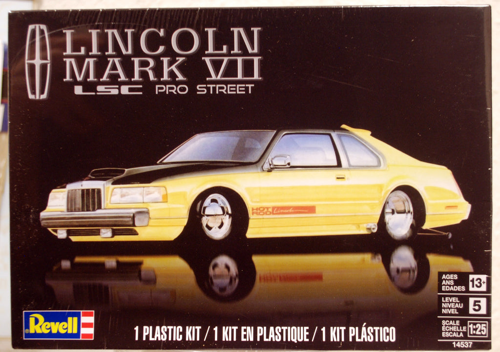 Revell 4537 1984 Lincoln Mark VII LSC Luxury Sports Coupe Pro Street 1:25