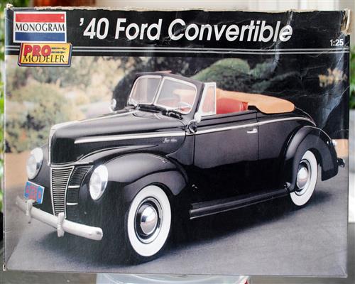 Monogram 5961 1940 Ford Convertible 1:25