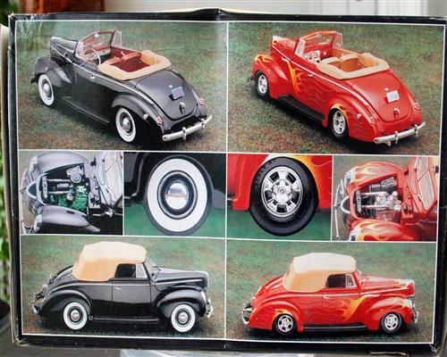 Monogram 5961 1940 Ford Convertible 1:25