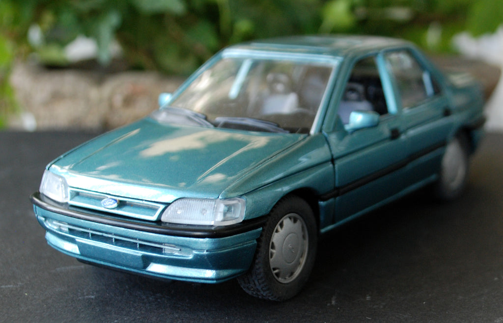 1991 Ford Orion Petrol 1:24 Schabak LH10020