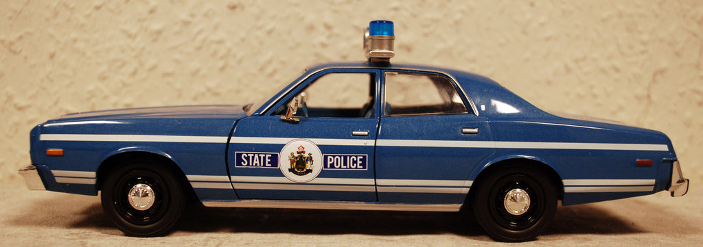 1978 Plymouth Fury Maine State Police Ser. 6 1:24 Green Light 85562