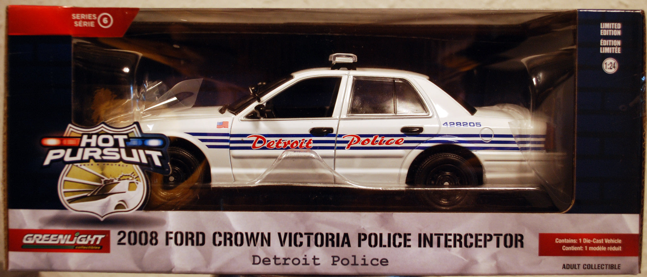 2008 Ford Crown Vic. Detroit Police Ser. 6 1:24 Green Light 85563