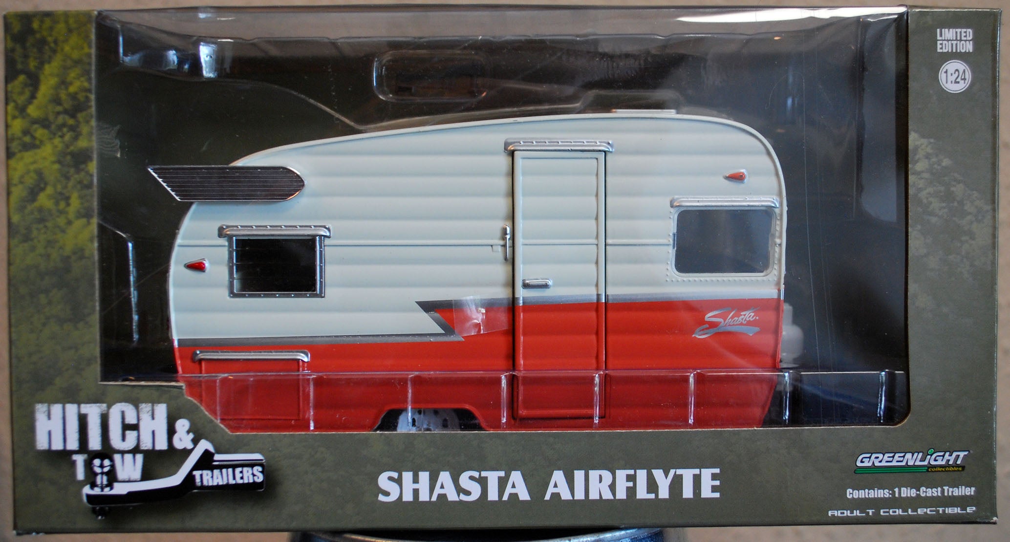 1961 Shasta Airflyte 15`Camping Trailer Camping Anhänger 1:24, Green Light 18225