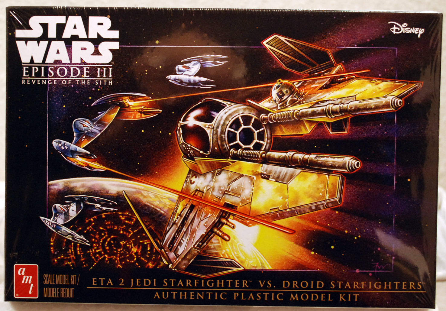 AMT 1436 Star Wars ETA2 Jedi Starfighter vs. Droid Starfighters